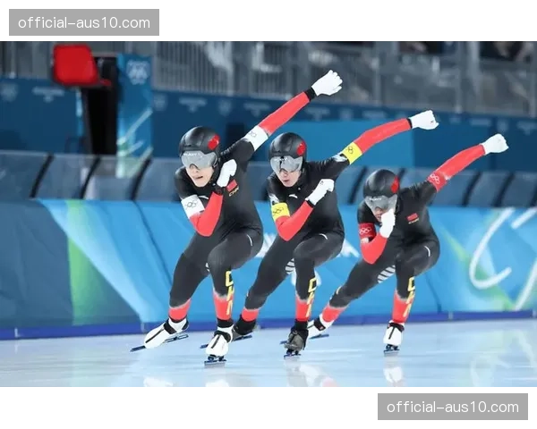 中国小将张瑞阳花滑顺利晋级 年轻选手大赛经验积累逐步推进